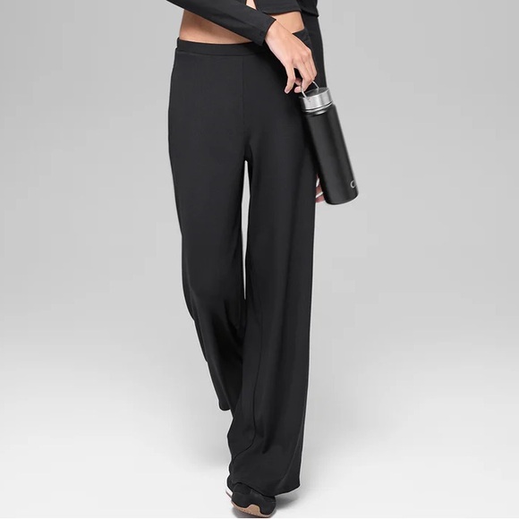 ALO Yoga Pants - Alo Yoga Mid-Rise Dreamlight Straight Pant Black XXS